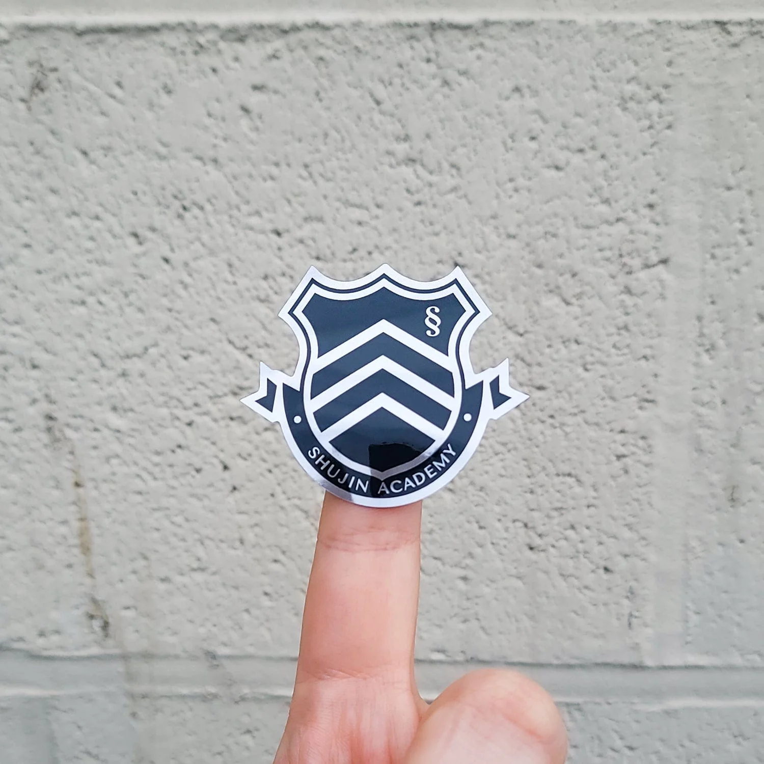 Persona 5 - Shujin Academy Crest Metallic Sticker - Image 2